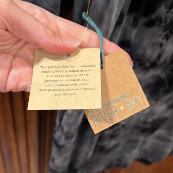 River + Sky Soho dress - NWT - Picture 6 of 7